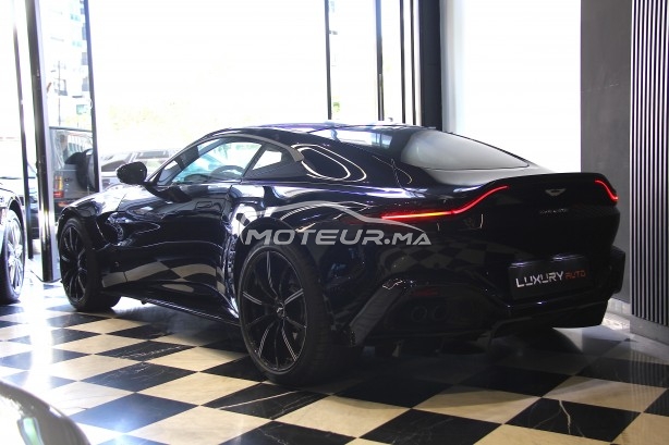 أستون مارتن فانتاجي V8 مستعملة 1678605