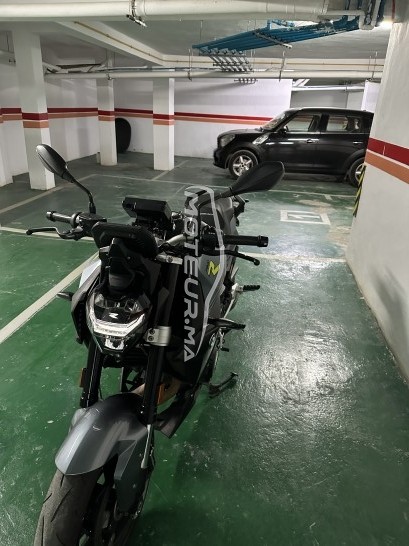 بي ام دبليو ف 900 ر مستعملة 1604320