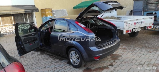 فورد فوكوس Ghia مستعملة 1800615