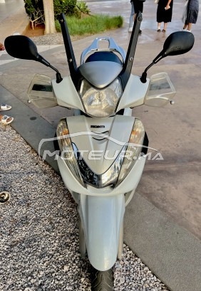 هوندا ش 300ي Robot مستعملة 1675538