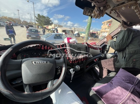 إفيكو اوتري Camion fourgon مستعملة 1785626