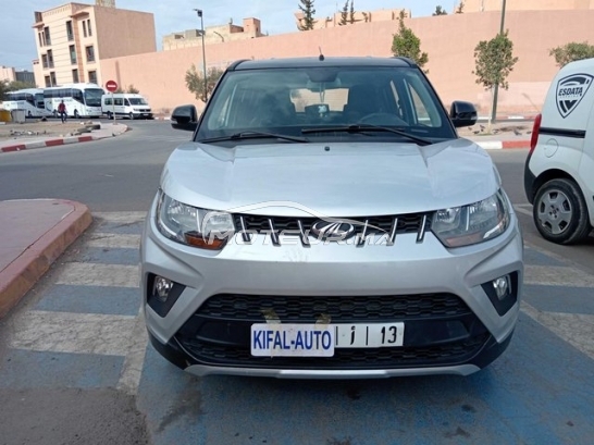 MAHINDRA Kuv 100 occasion 3175873