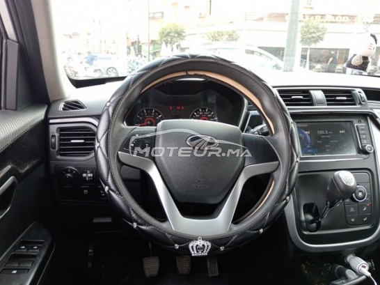 MAHINDRA Kuv 100 occasion 3175880