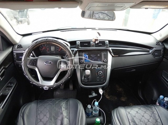 MAHINDRA Kuv 100 occasion 3175879