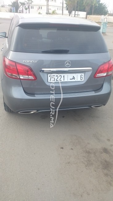 ميرسيديس-بينز 180 180 مستعملة 1520537