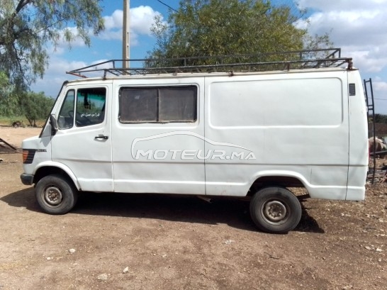 MERCEDES-BENZ 207d occasion 1861902
