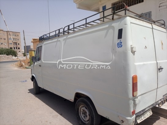 ميرسيديس-بينز 207د مستعملة 1881608