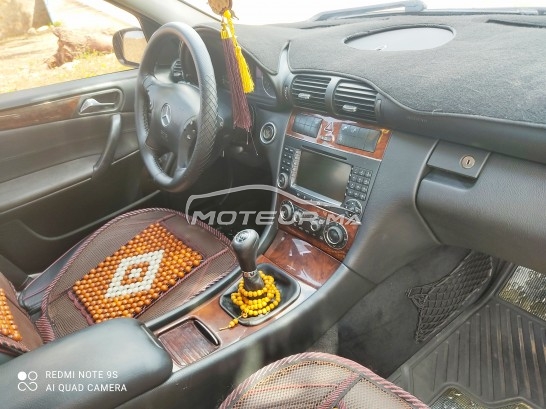 ميرسيديس-بينز كلاسي سي 220 élégance مستعملة 1172832