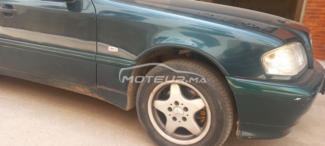 MERCEDES-BENZ 220 occasion 1876002