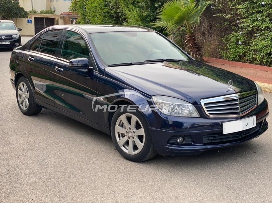 ميرسيديس-بينز 220 Très bon état مستعملة 1784223