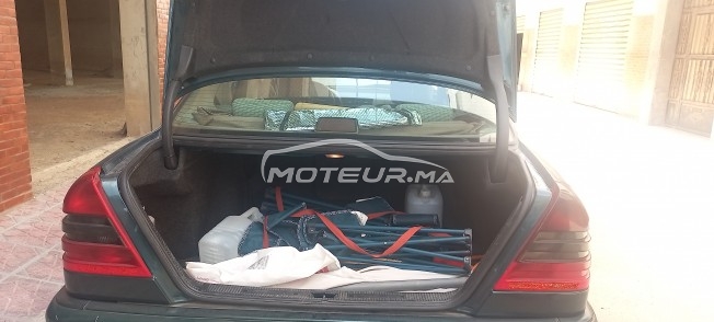 MERCEDES-BENZ 220 occasion 1875975