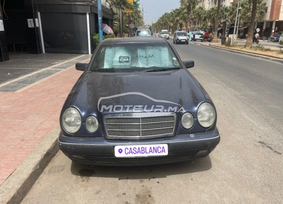 ميرسيديس-بينز 220 E مستعملة 1677054