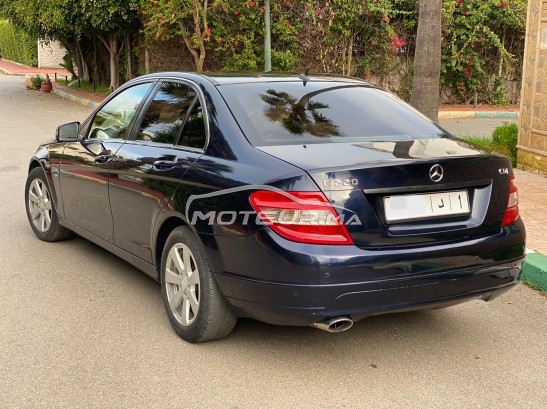 ميرسيديس-بينز 220 Très bon état مستعملة 1784216