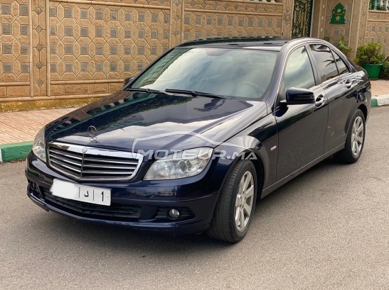 ميرسيديس-بينز 220 Très bon état مستعملة 1784224