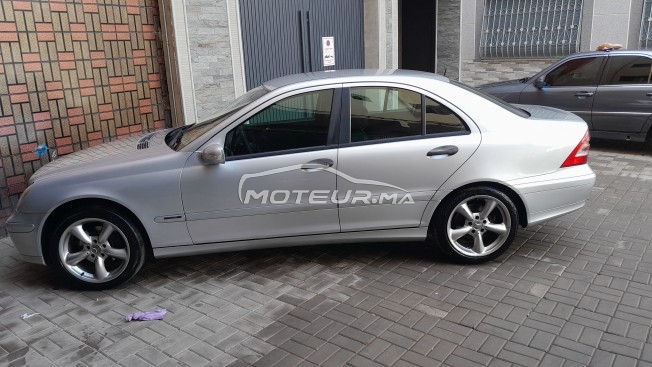 MERCEDES-BENZ 220 occasion 1756623