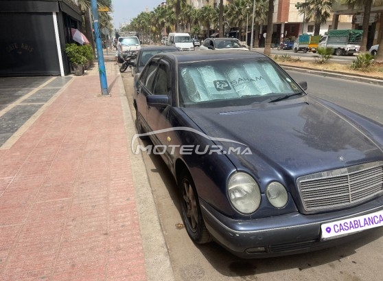 ميرسيديس-بينز 220 E مستعملة 1677047