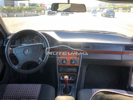 MERCEDES-BENZ 250 E occasion 1744901