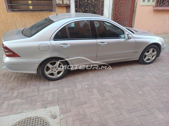 ميرسيديس-بينز 200 C200 مستعملة 1999660
