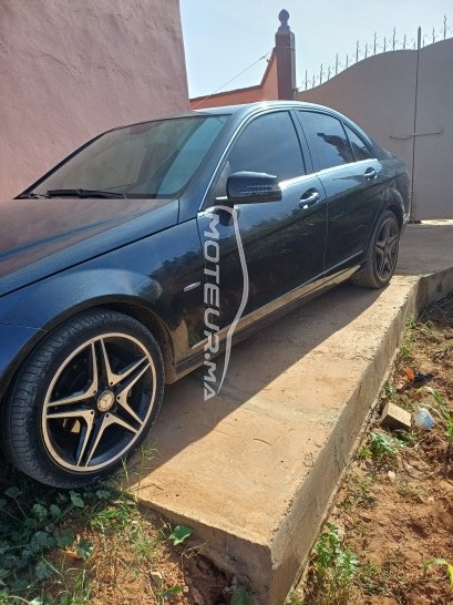 MERCEDES-BENZ 220 2010 occasion 2598302