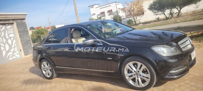 ميرسيديس-بينز 220 Zaki مستعملة 2001339