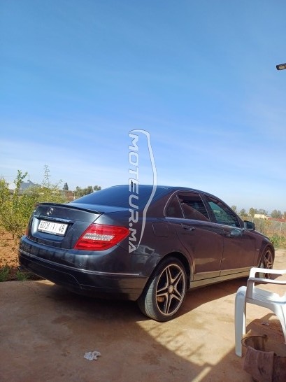 MERCEDES-BENZ 220 2010 occasion 2598300