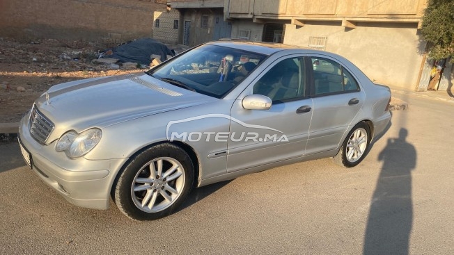 MERCEDES-BENZ 220 occasion 2025642