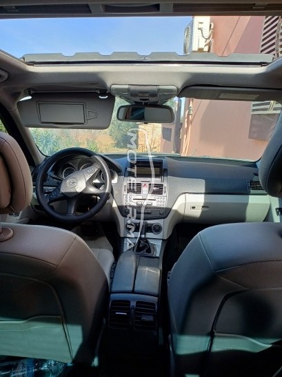 MERCEDES-BENZ 220 2010 occasion 2598308