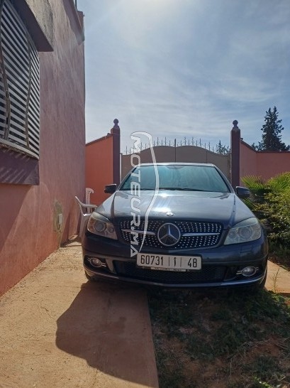 MERCEDES-BENZ 220 2010 occasion 2598764