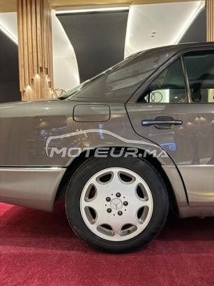 ميرسيديس-بينز 300 مستعملة 2383724