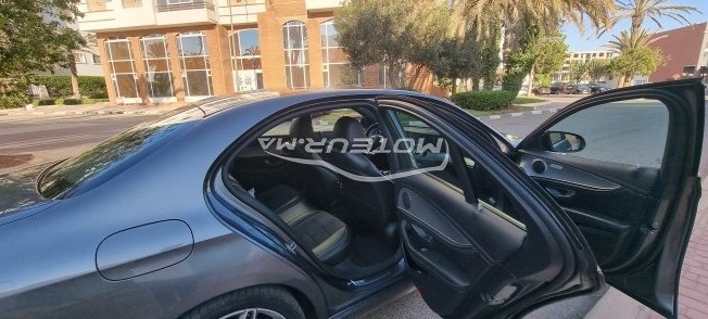 ميرسيديس-بينز كلاسي ي مستعملة 1700081