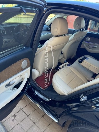 ميرسيديس-بينز كلاسي ي E220d مستعملة 1964371