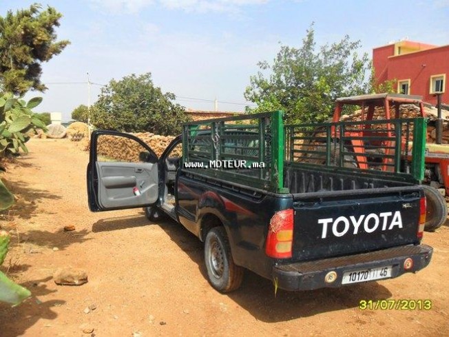 TOYOTA Hilux occasion 122725