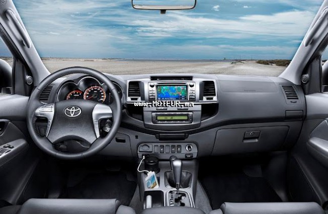 TOYOTA Hilux occasion 152974