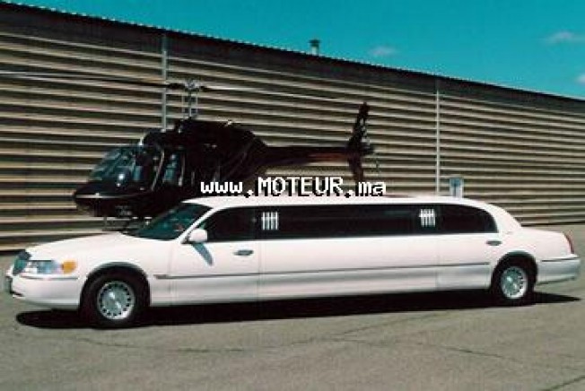 LINCOLN Town car 4.5 limousine مستعملة