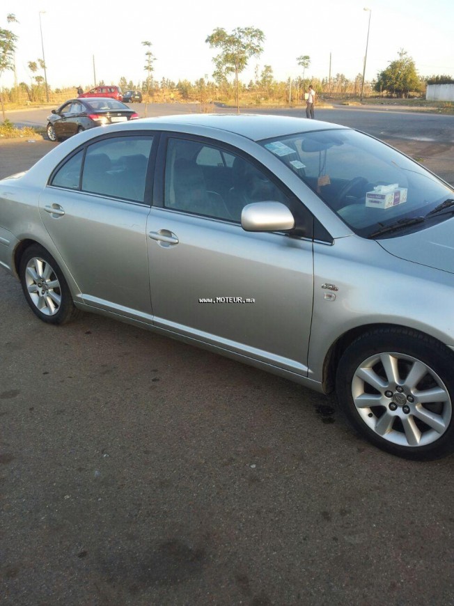 TOYOTA Avensis 2.0 occasion 94752
