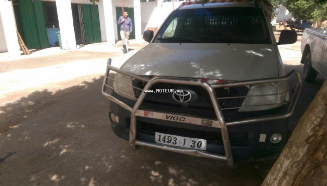 TOYOTA Hilux occasion 82235