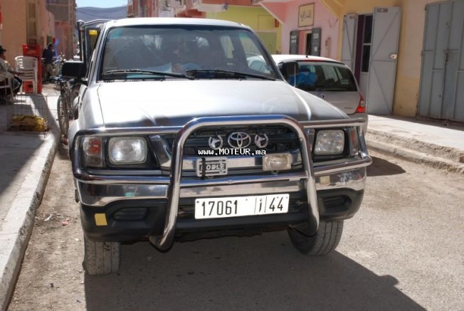 TOYOTA Hilux occasion 131067