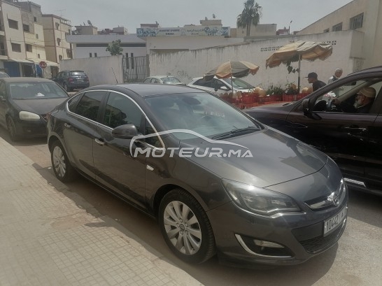 أوبل استرا مستعملة 1696637