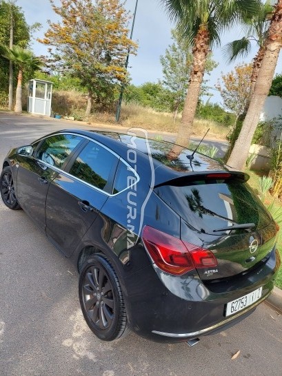 أوبل استرا 2.0 bva مستعملة 1618215