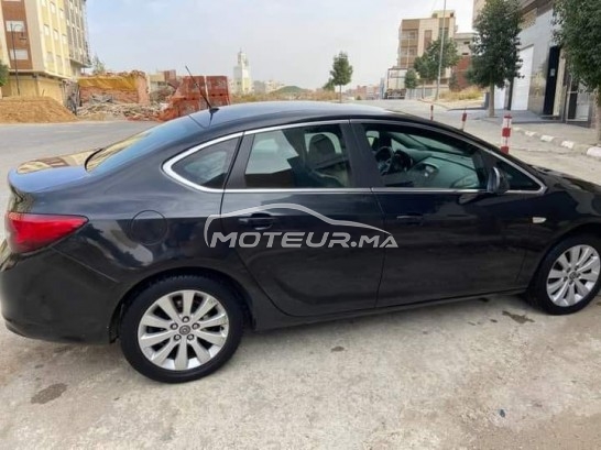 أوبل استرا Conso berline مستعملة 1682659