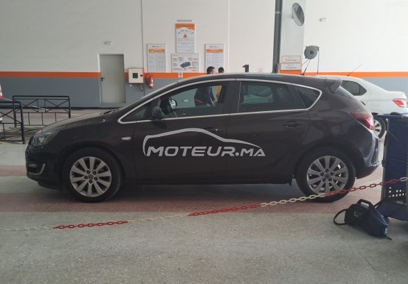 أوبل استرا J 1.7 cdti مستعملة 1833343