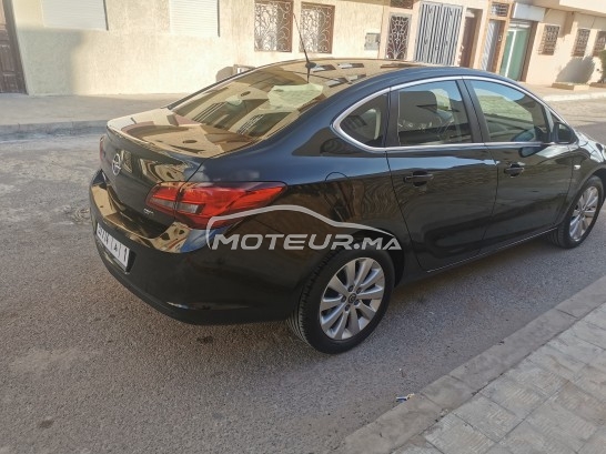 أوبل استرا Berline مستعملة 1703658