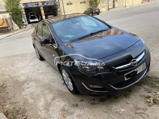 أوبل استرا Conso berline مستعملة 1682715