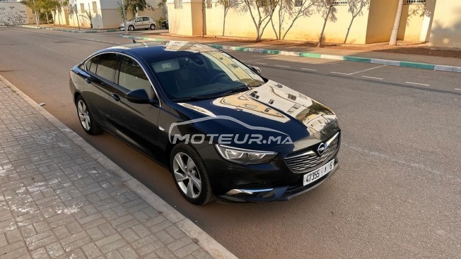 أوبل ينسيجنيا مستعملة 2743690