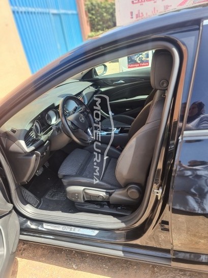 أوبل ينسيجنيا Turbo d 2.0 at مستعملة 1615069