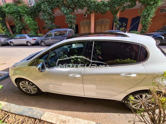PEUGEOT 208 occasion 1567768