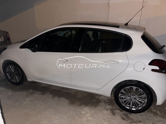 PEUGEOT 208 White edition occasion 2247388