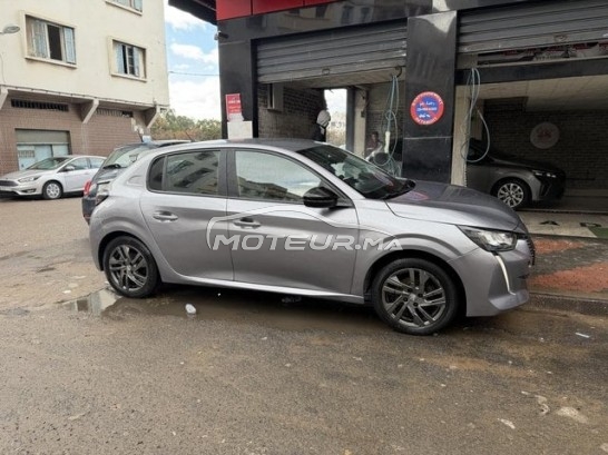 PEUGEOT 208 مستعملة