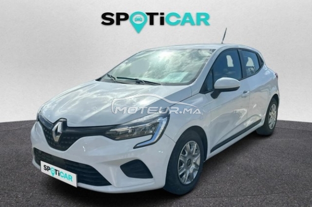 RENAULT Clio مستعملة