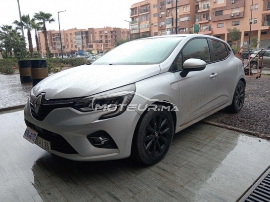 RENAULT Clio مستعملة